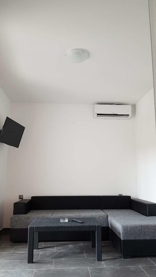 Apartments Star With Pool بيوغْغاد نا موغو المظهر الخارجي الصورة